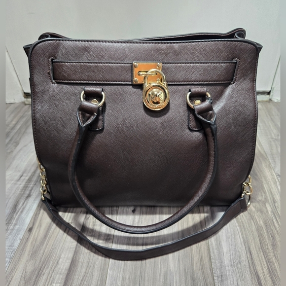 Michael Kors Large Hamilton Chocolate Brown Tote w/ Pad Lock - Picture 5 of 15